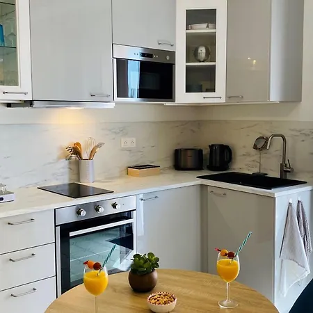 Climatise A 2 Pas Du Port De - Confort, Ideal Pour Ou Cure - Fr-1-604-42 Apartmán